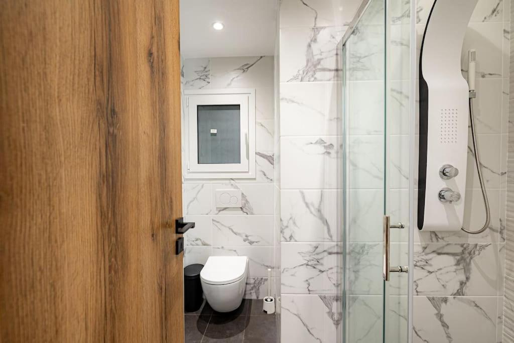 Spacious And Modern Flat At Koukaki, Near Acropolis Atenas Exterior foto