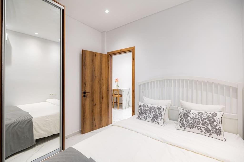 Spacious And Modern Flat At Koukaki, Near Acropolis Atenas Exterior foto