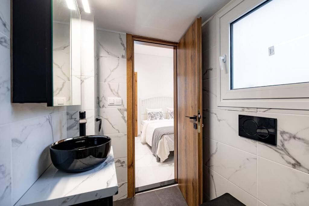 Spacious And Modern Flat At Koukaki, Near Acropolis Atenas Exterior foto